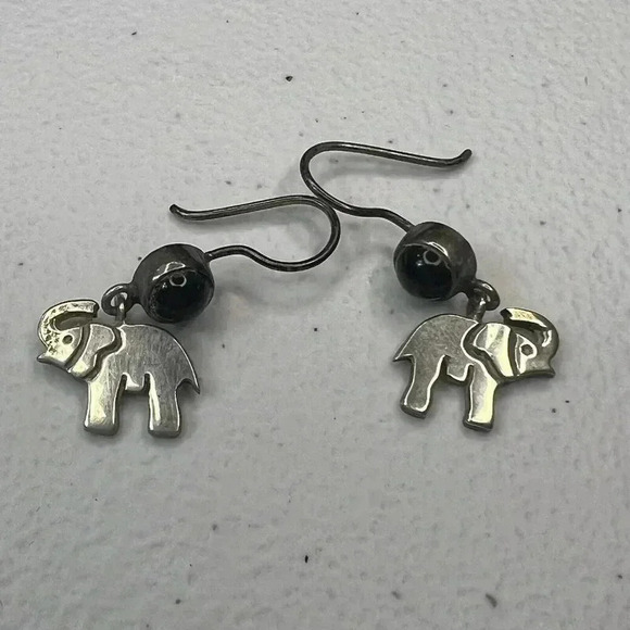 925 Sterling Silver Black Onyx Elephant Dangle Earrings Vintage Animal Boho Cute